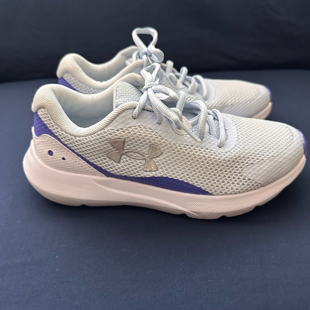 Under Armour Women's Light Gray and Purple Sneakers